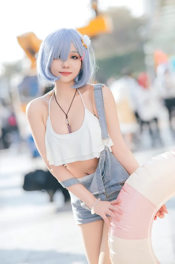 cosplay anime nữ đơn giản 