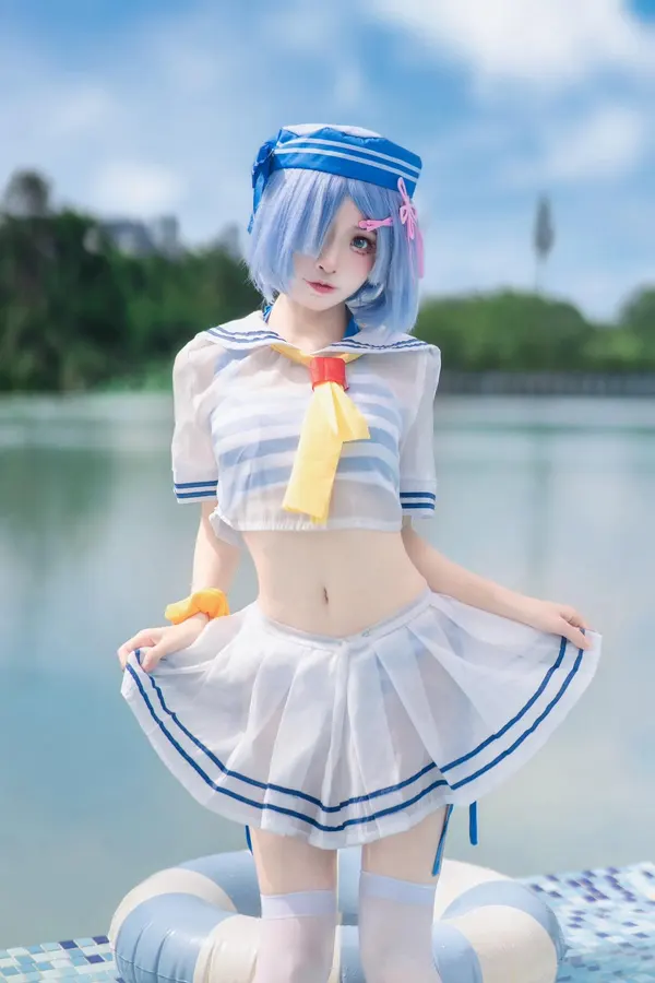 cosplay anime nữ tóc ngắn