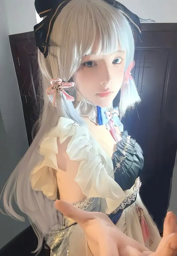 ảnh gái cosplay phát sáng 