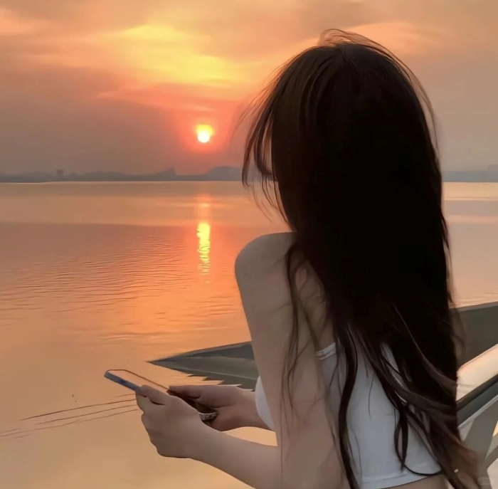 avatar chụp sau lưng nữ 1