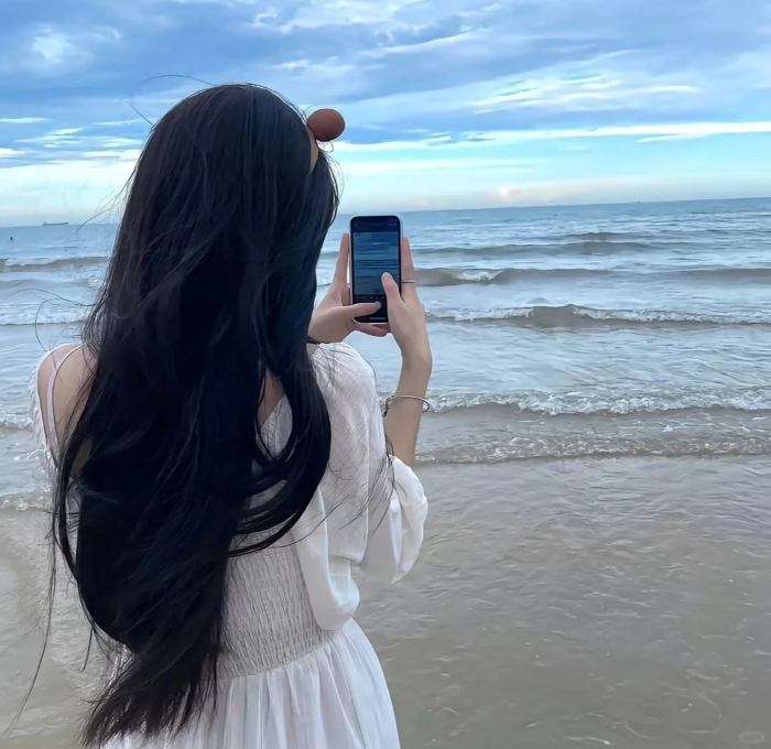 avatar chụp sau lưng nữ 2