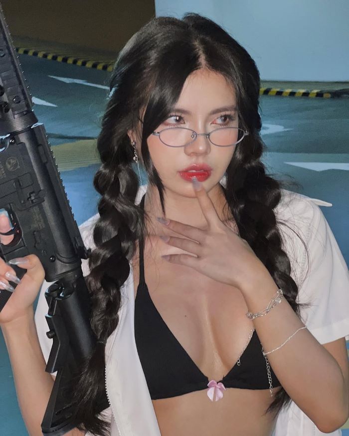 Mai Dora Sexy 25
