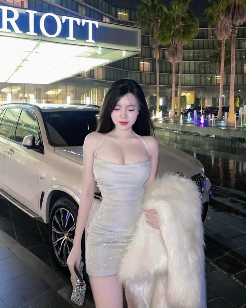Gái xinh tươi tắn trong bộ váy xinh