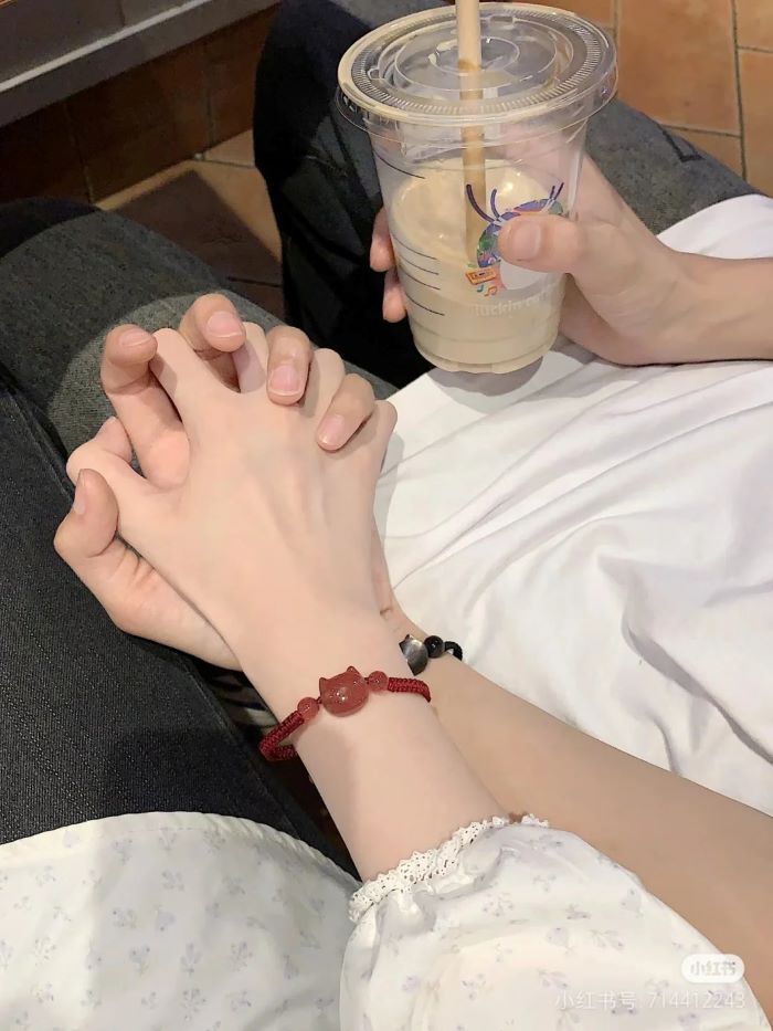 ảnh nắm tay 21