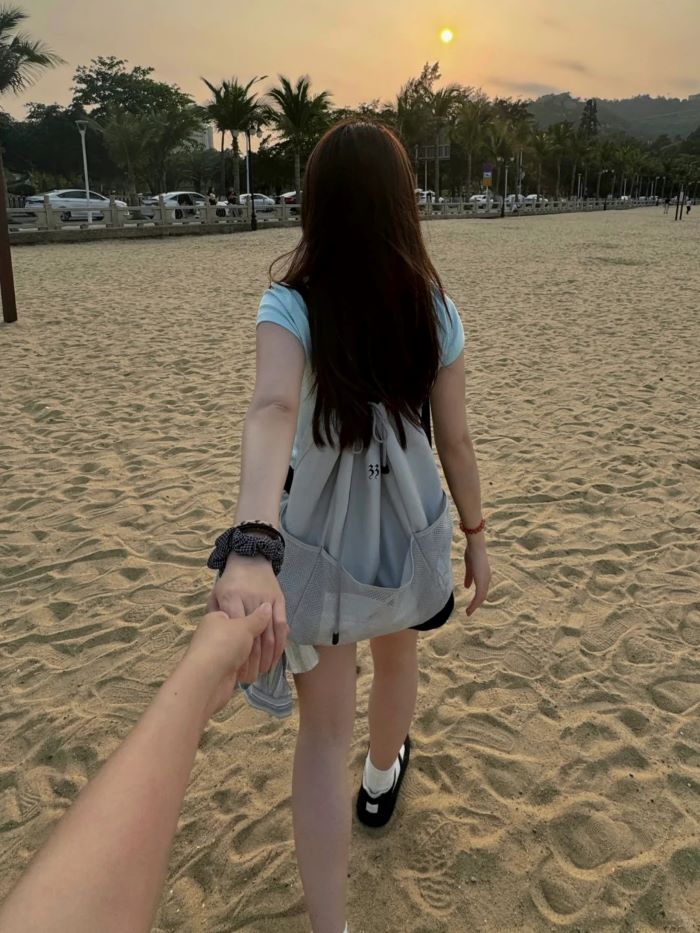 ảnh nắm tay 23