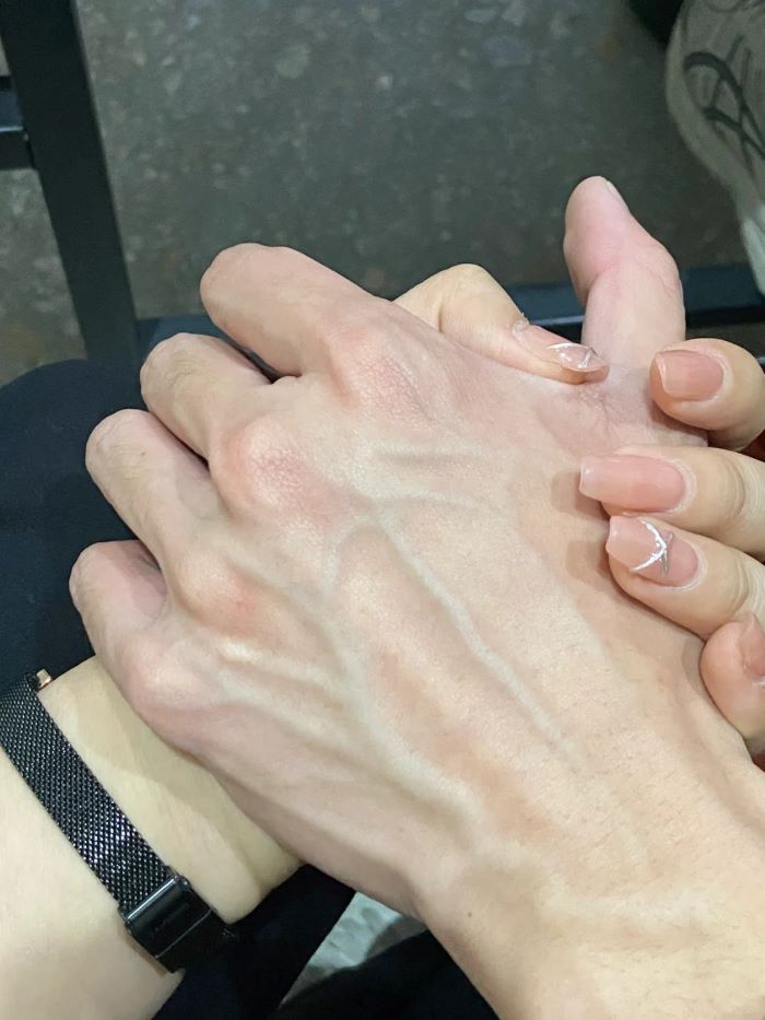 ảnh nắm tay 26