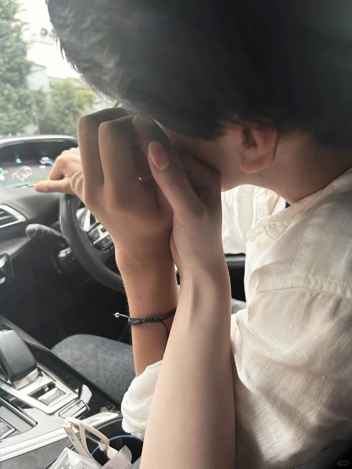 ảnh nắm tay 34