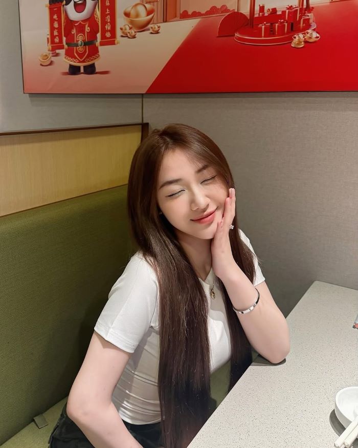 tiktoker Trần Hà Linh cute 