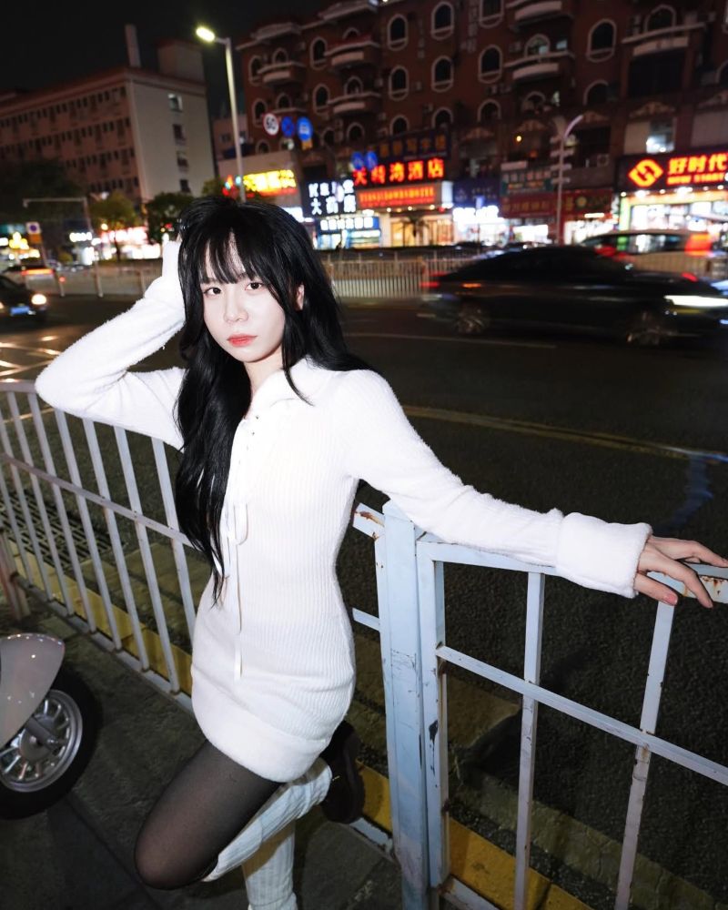 ảnh sammy đào trong outfit basic 