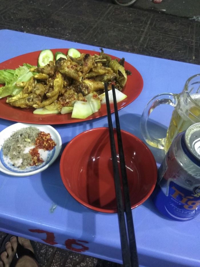 hình ảnh uống rượu tâm trạng