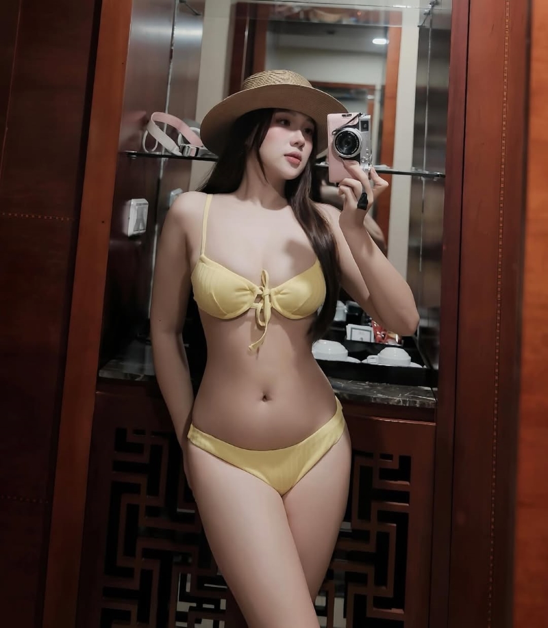 hình gái mặc bikini 26