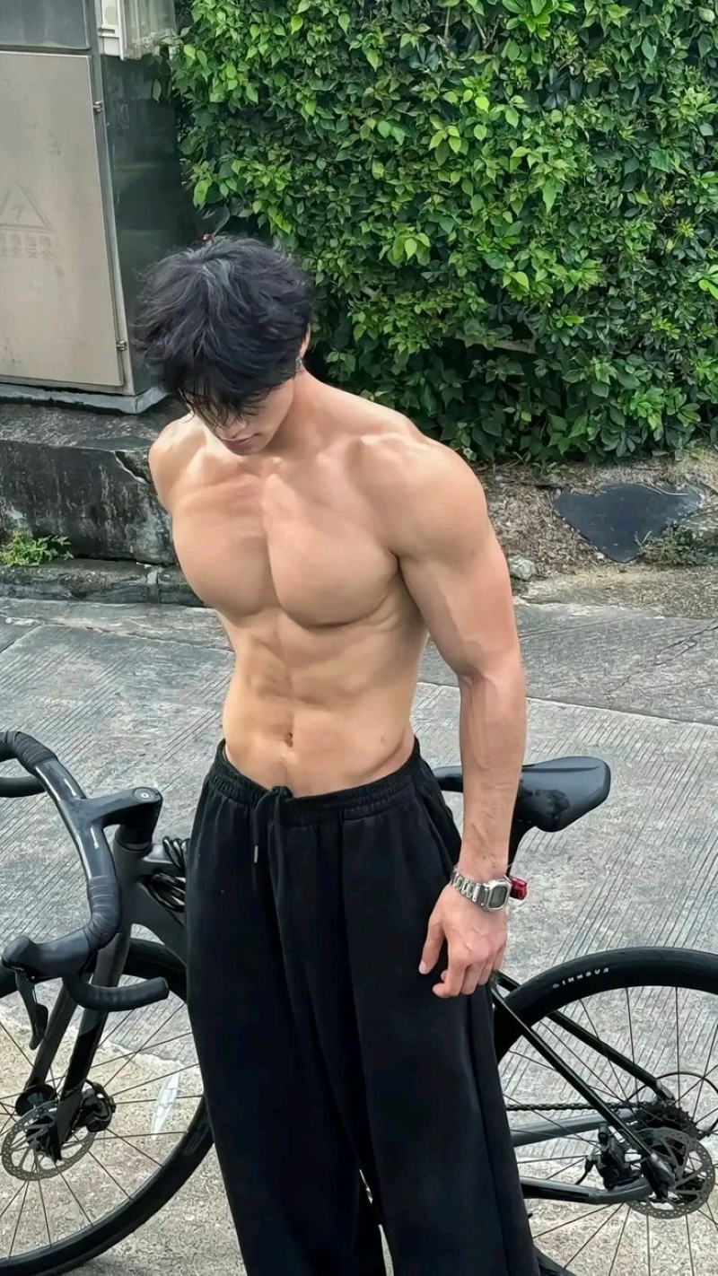 trai đẹp 6 múi 1