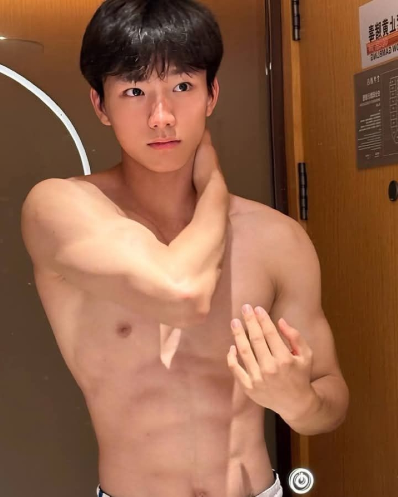 trai đẹp 6 múi 18