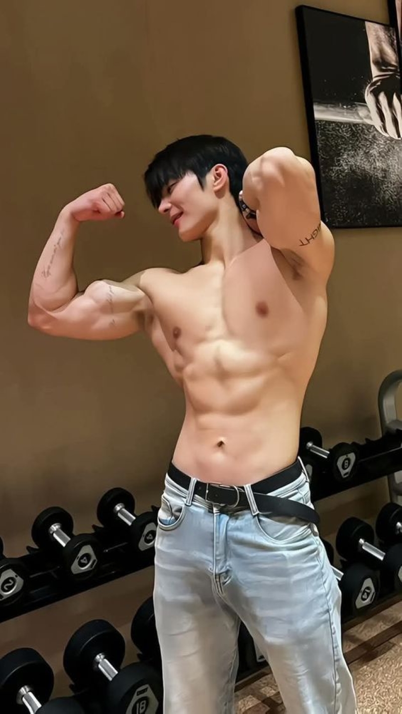 trai đẹp 6 múi 25