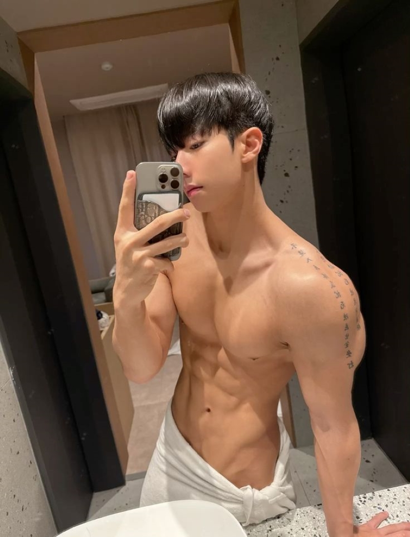 trai đẹp 6 múi 6