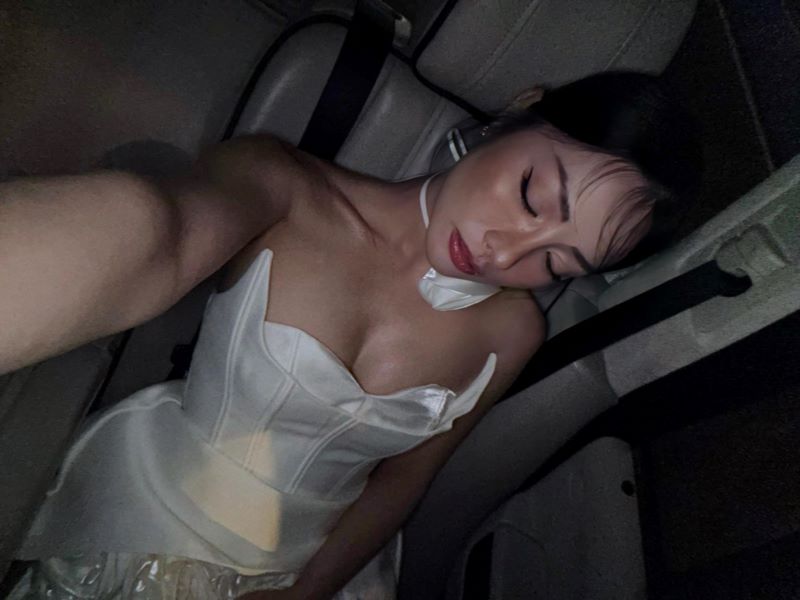 Yaya Trương Nhi Sexy vú to