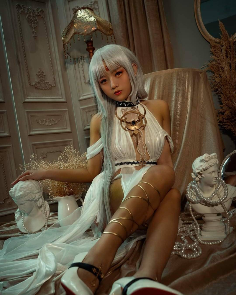 Messie Huang 19