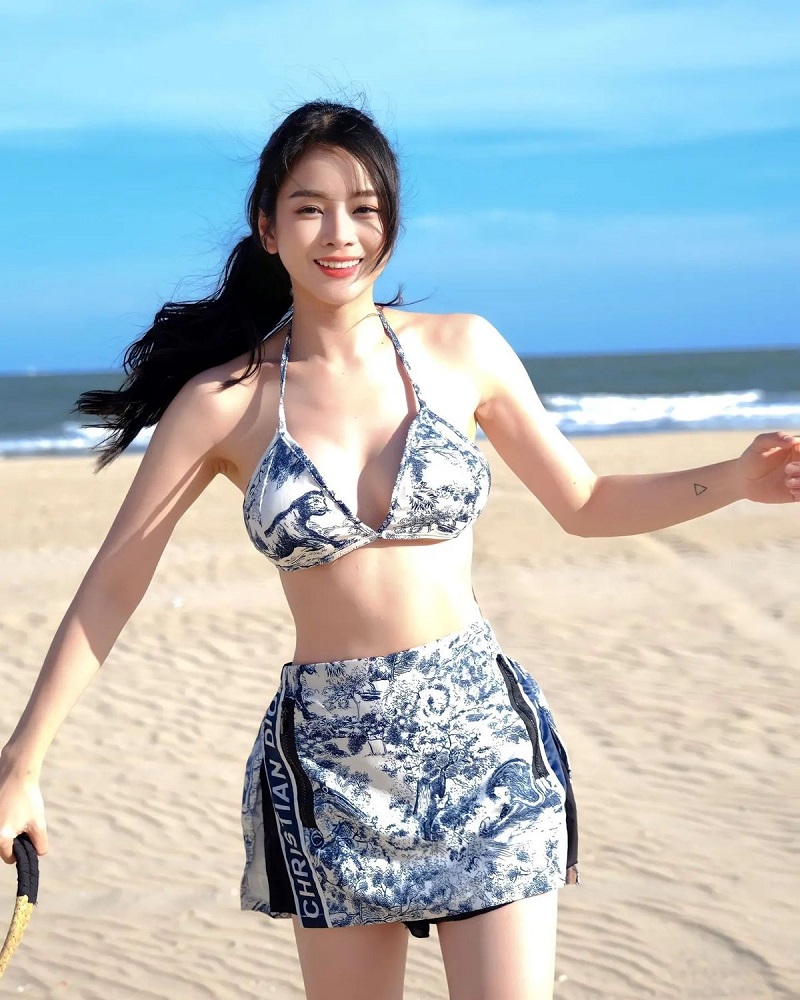 dj mie bikini 2