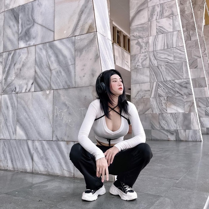 Lê Bống bikini dáng chuẩn 