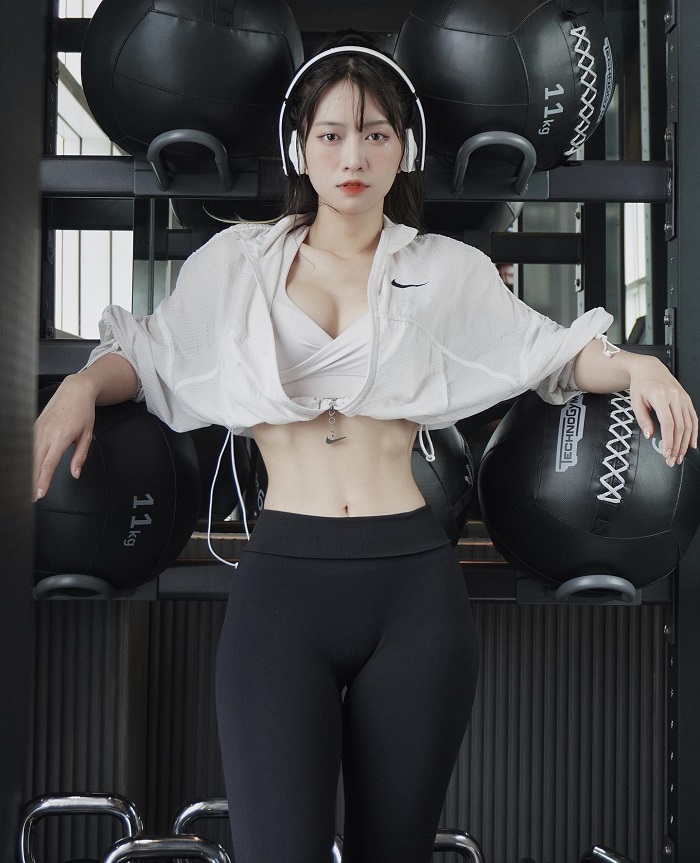 Lê bống thân hình bốc lửa 