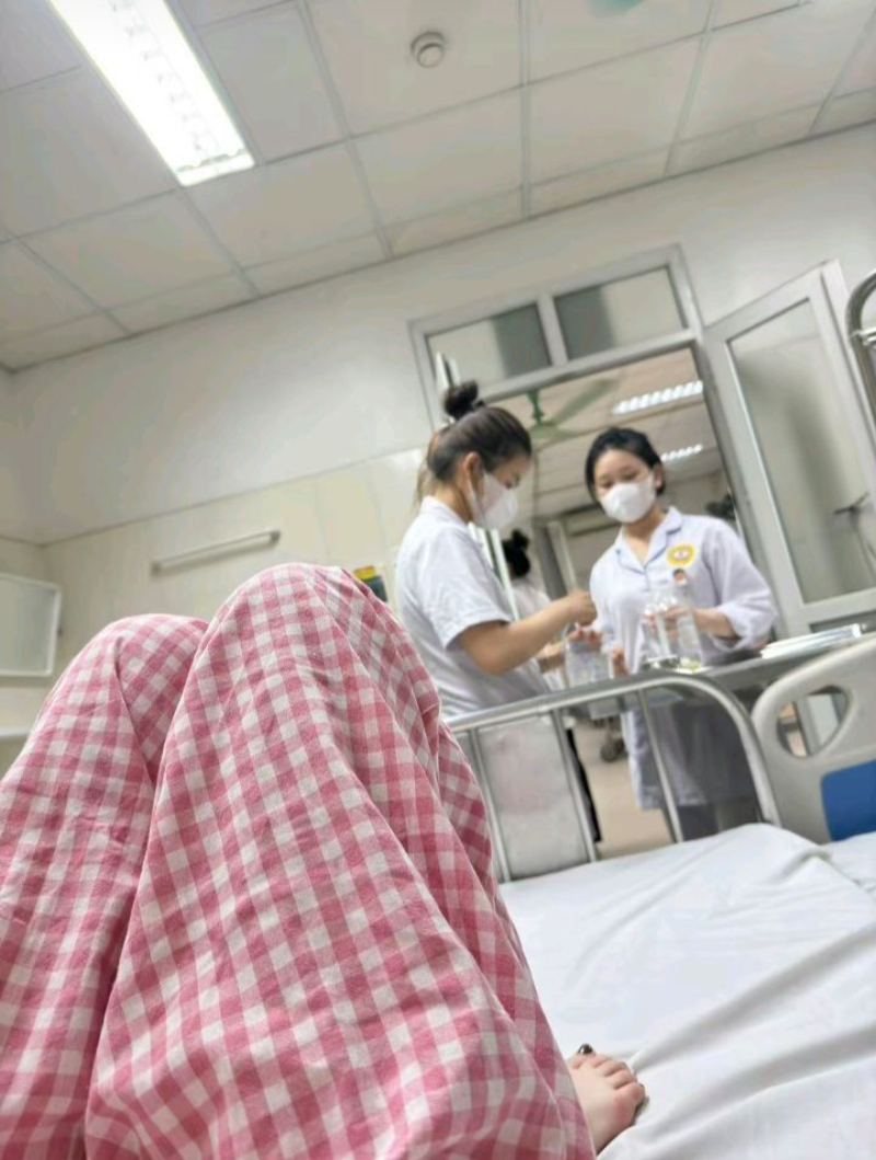 ảnh nằm viện​ 2