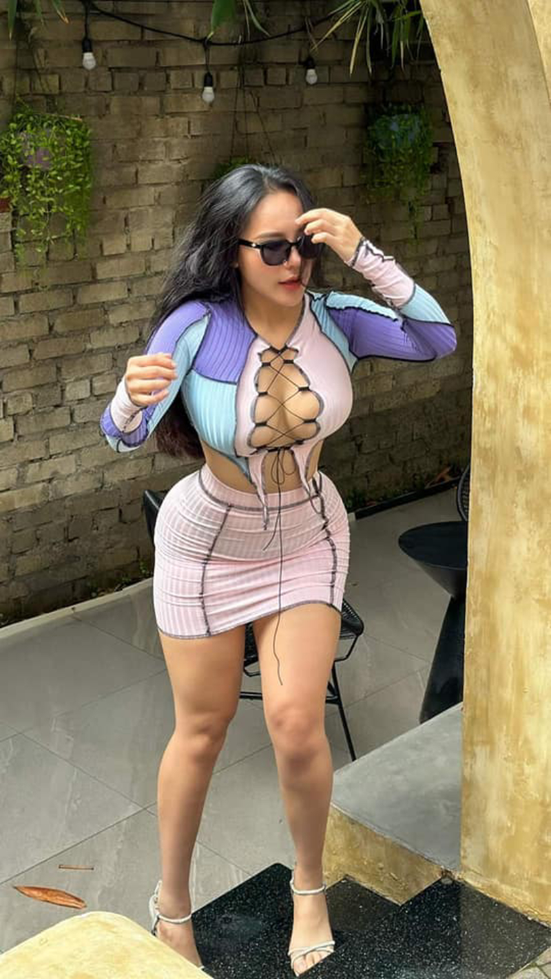 Ảnh tiktoker Minh Minh sport nude 17
