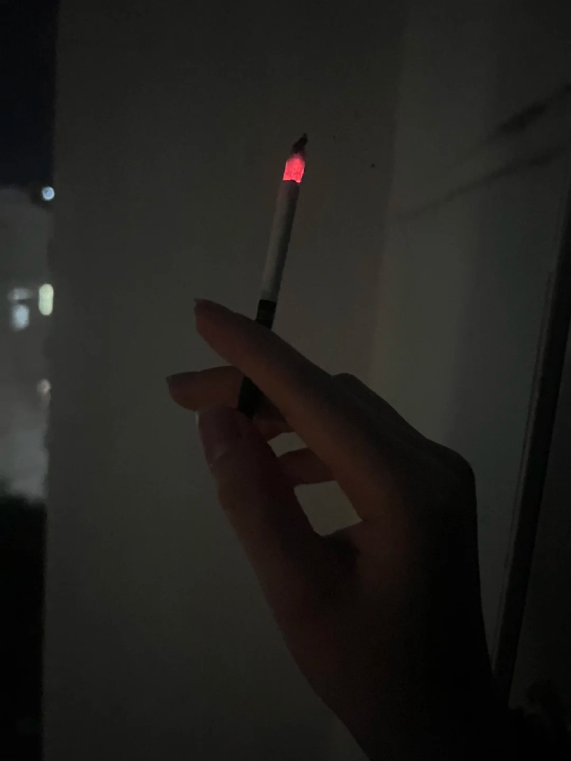 hình ảnh 1 mình ngồi buồn​ 20