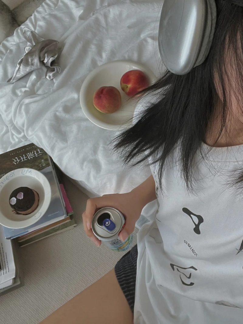 hình ảnh 1 mình ngồi buồn​ 24