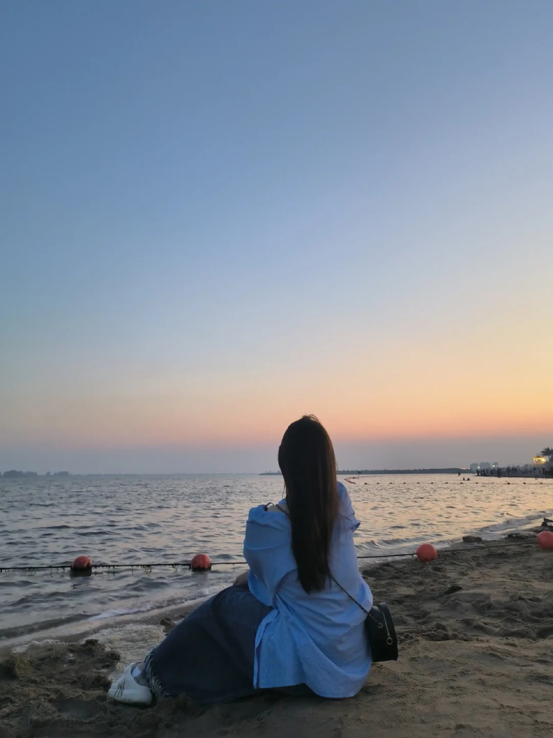 hình ảnh 1 mình ngồi buồn​ 30