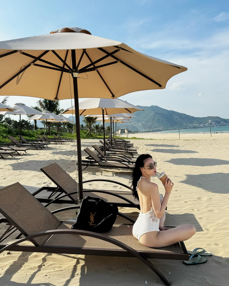 lan ngọc bikini 17