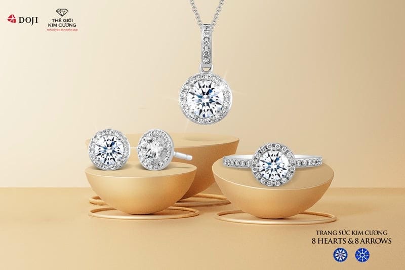 Sắc trắng trong veo của kim cương hay vàng trắng là biểu tượng cho sự tinh khôi, khởi đầu mới và một tư duy rõ ràng