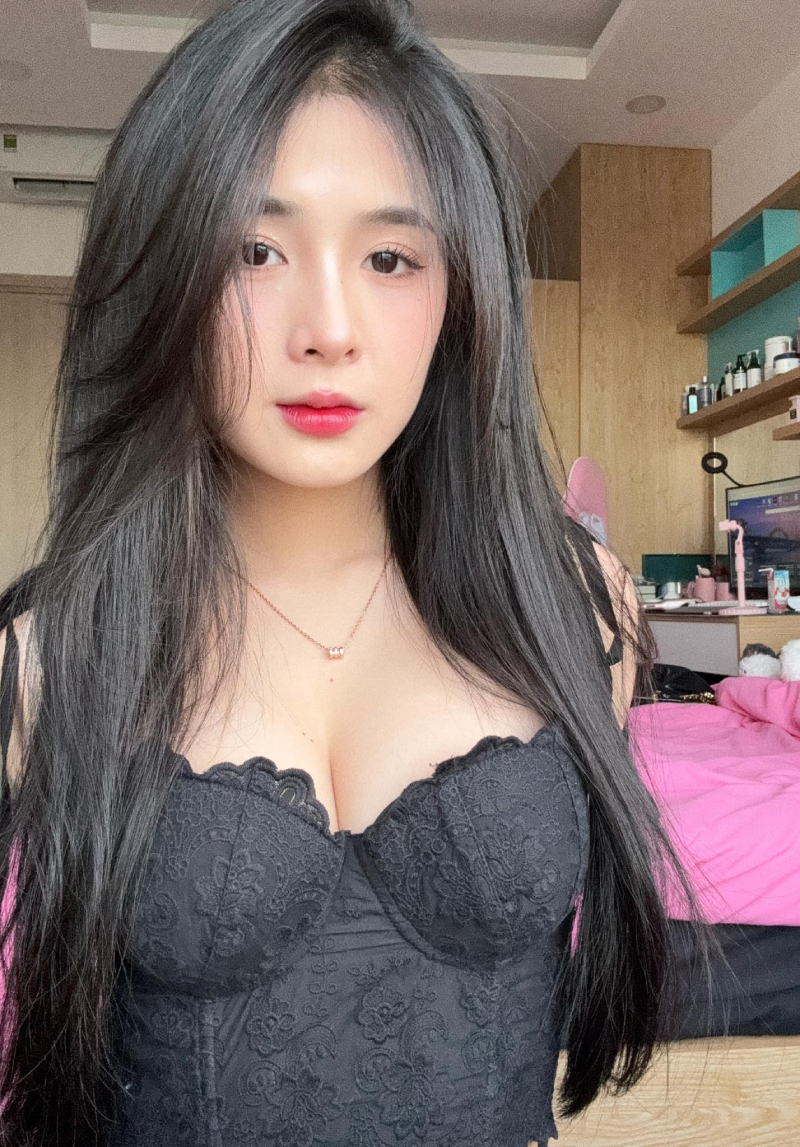 quỳnh alee sexy 12