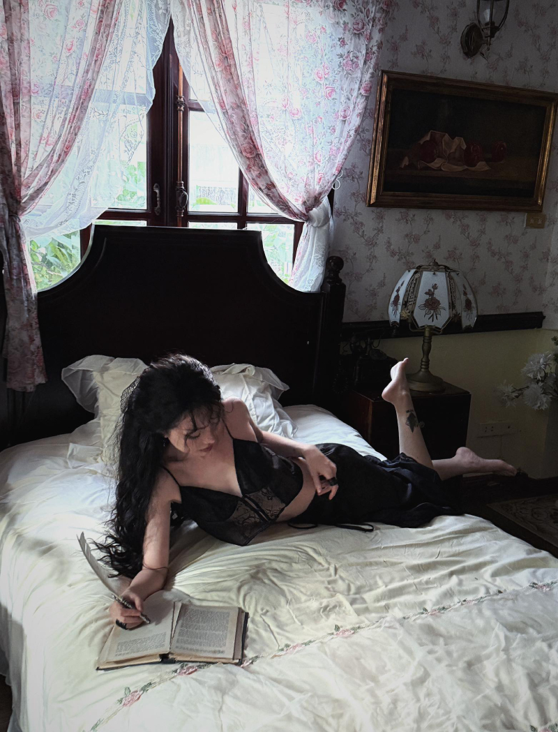 Linh Ngọc Đàm sexy 1