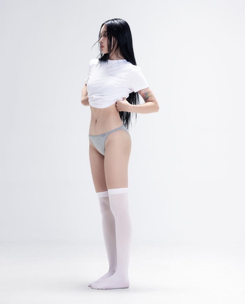 Linh Ngọc Đàm sexy 15