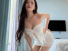 80+ ảnh Sĩ Thanh sexy khoe thần thái cuốn hút khó rời mắt