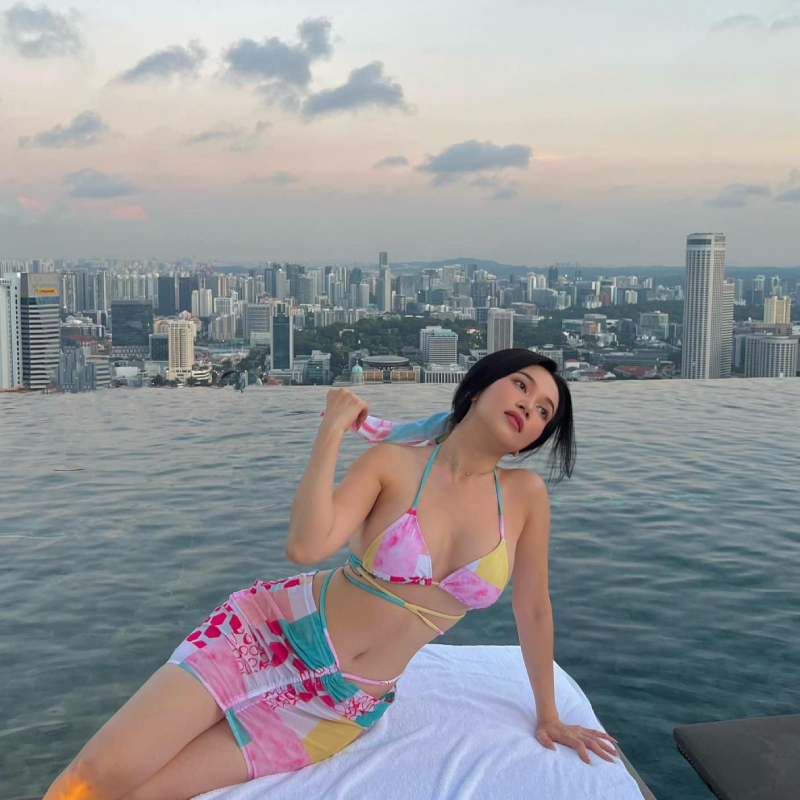 Sĩ Thanh bikini 12