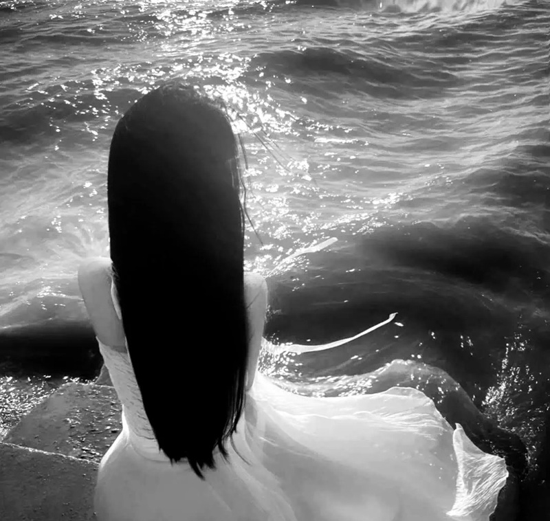 ảnh cô gái buồn quay lưng anime 17