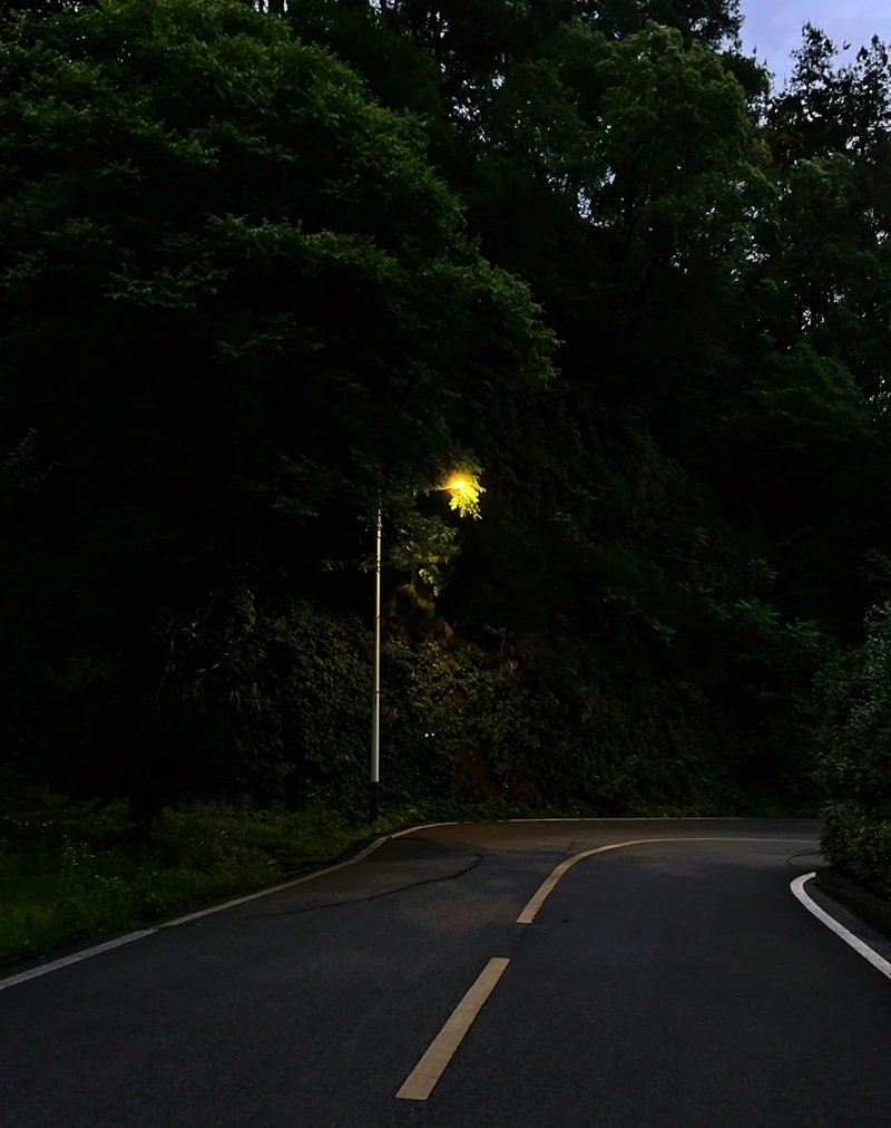 hình ảnh chill lofi buồn 16