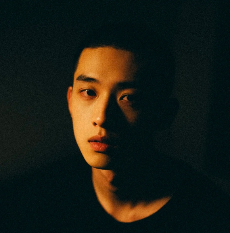 khóc cô đơn ảnh buồn tâm trạng 10