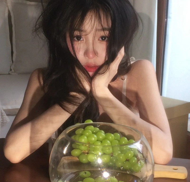 khóc cô đơn ảnh buồn tâm trạng 14