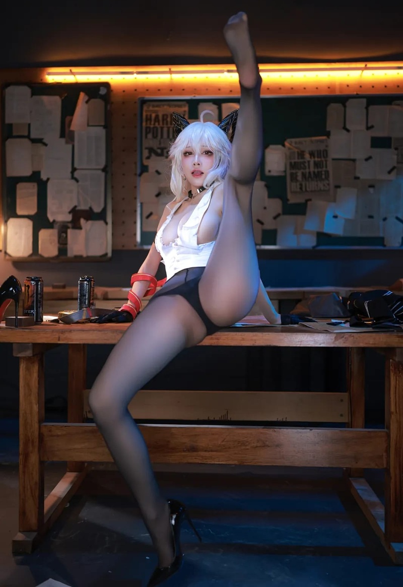 ảnh gái cosplay khoe lồn 6