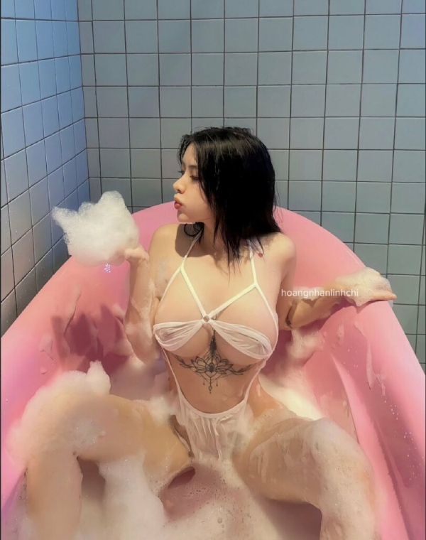 Rung bần bật Hoàng Nhân Linh Chi Sex